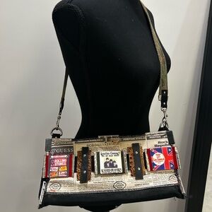 Ez-Duz-It by Elliot Purse Music Pop Art